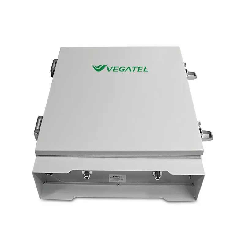 Репитер VEGATEL VT3-900E/1800/2100/2600 (цифровой) для усиления сотовой связи и мобильного интернета